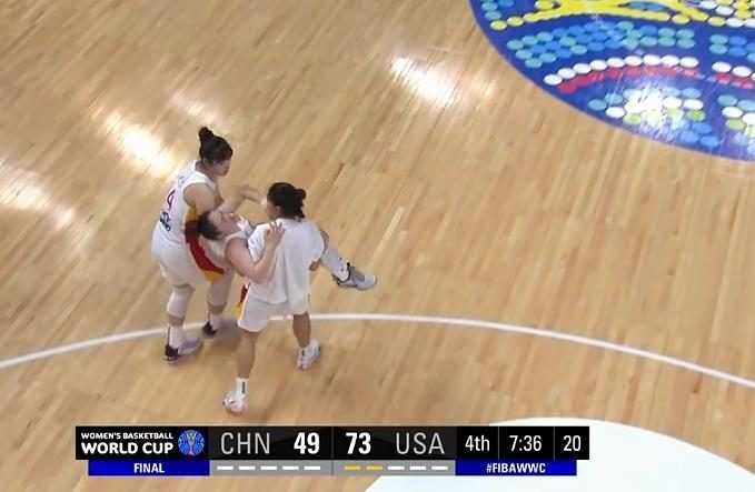 无畏金兰！中国女篮追平历史最佳战绩，两个画面更是感动无数国人休闲区蓝鸢梦想 - Www.slyday.coM