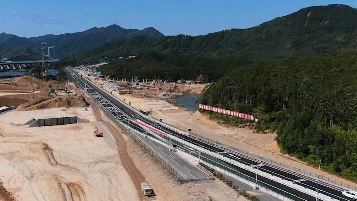 深汕西高速改扩建项目全长约146公里,起于汕尾市陆丰,终于深圳市龙岗