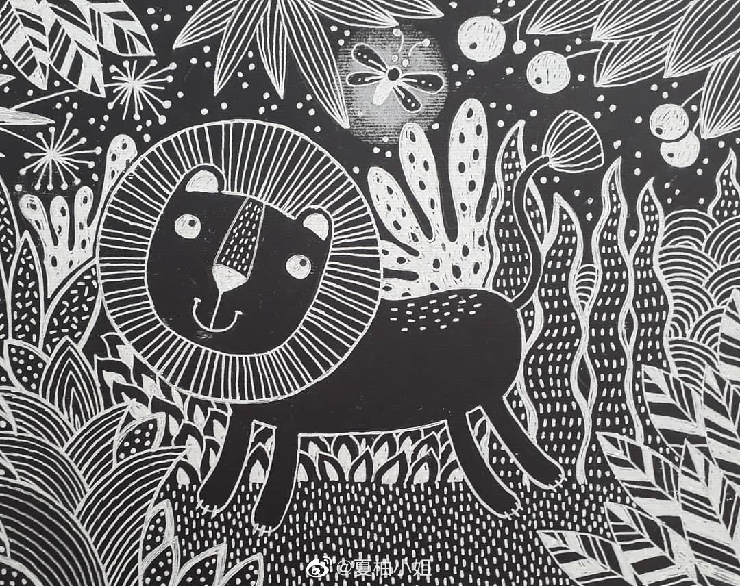 童趣可爱的黑白动物线描画