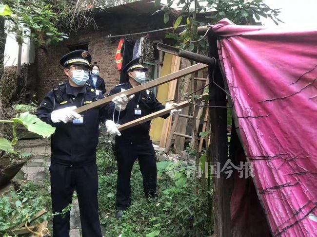 空置房屋成卫生死角，多部门清理2小时后，环境焕然一新休闲区蓝鸢梦想 - Www.slyday.coM