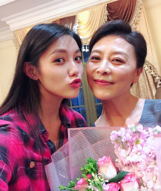 《远方的山楂树》中的美女,被赞多才多艺,如今27岁却还是单身