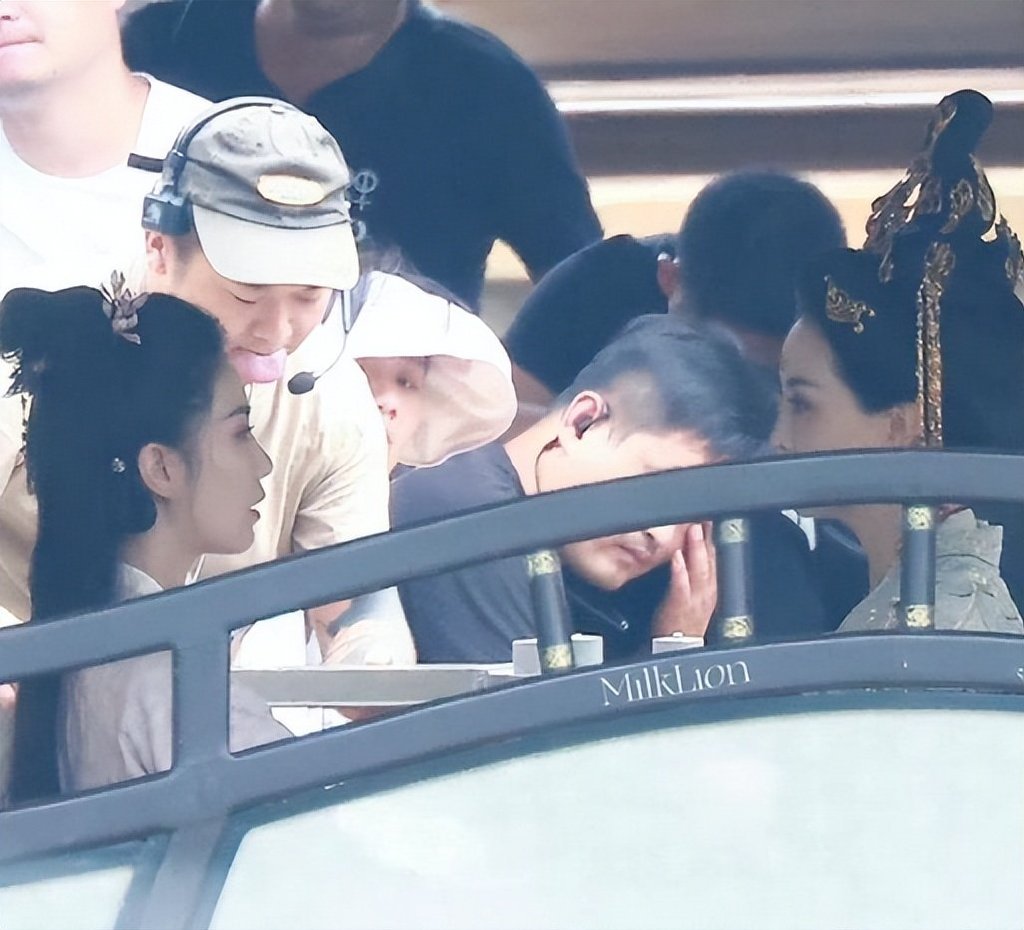 《一念关山》新造型路透!刘诗诗、王艳两代古装女神同框太美了!休闲区蓝鸢梦想 - Www.slyday.coM 《一念关山》新造型路透!刘诗诗、王艳两代古装女神同框太美了!休闲区蓝鸢梦想 - Www.slyday.coM