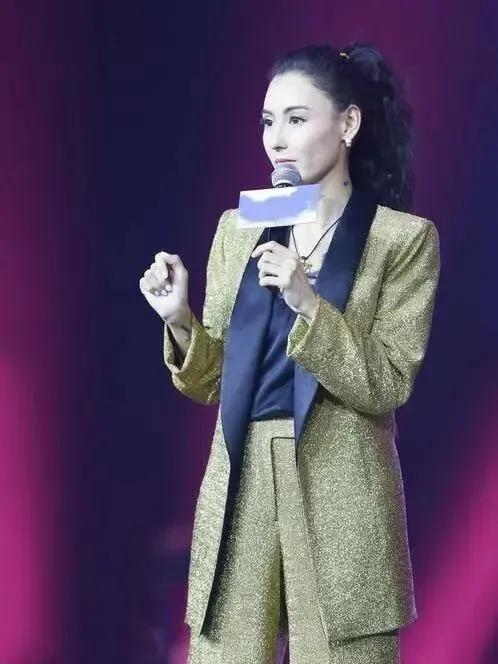 张柏芝的衣品解析