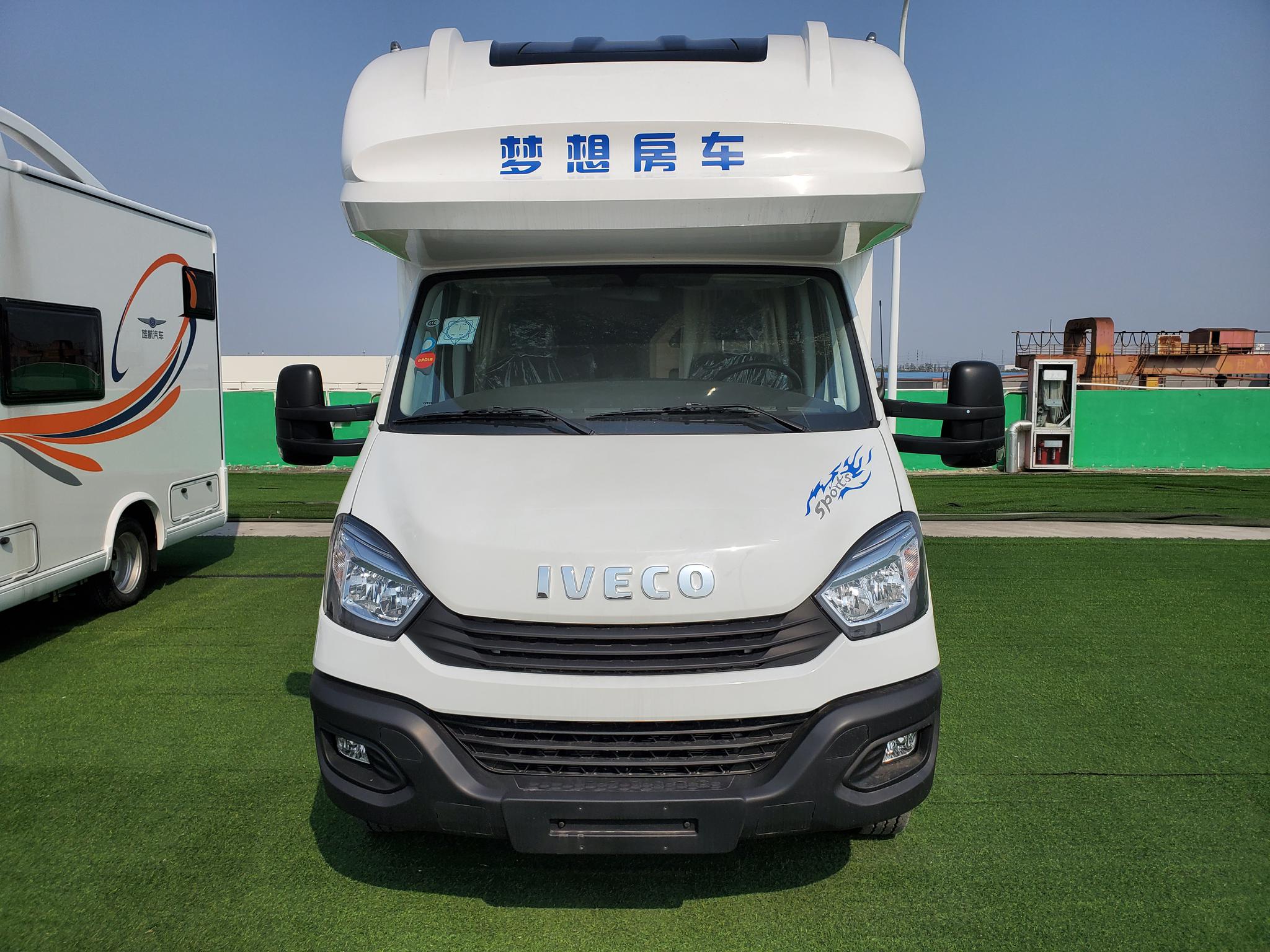 旌航依维柯梦想房车全新升级,加量不加价诚意十足