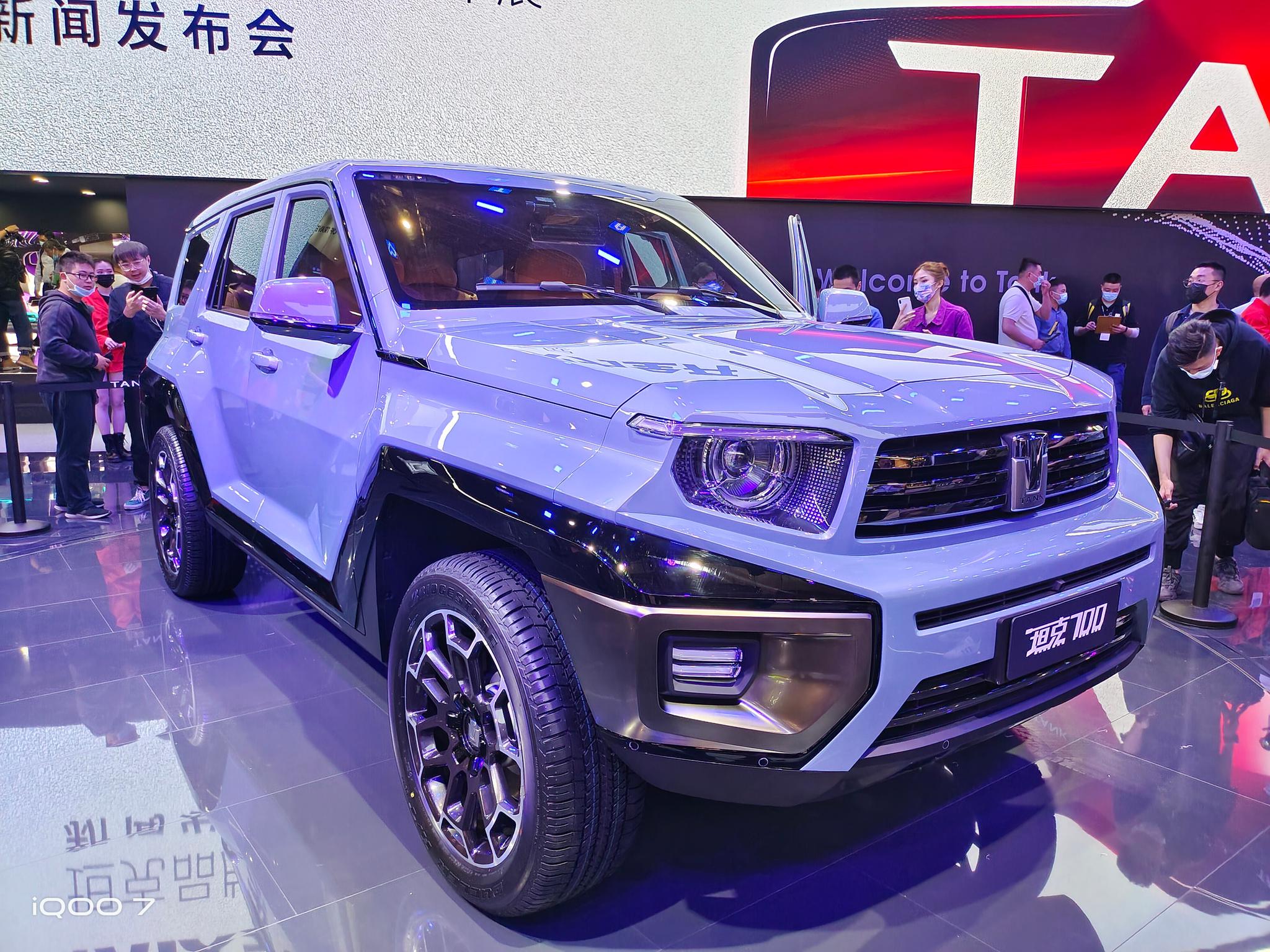 坦克700实拍图,这车颜色选的不好,不上相……_高清图集_新浪网