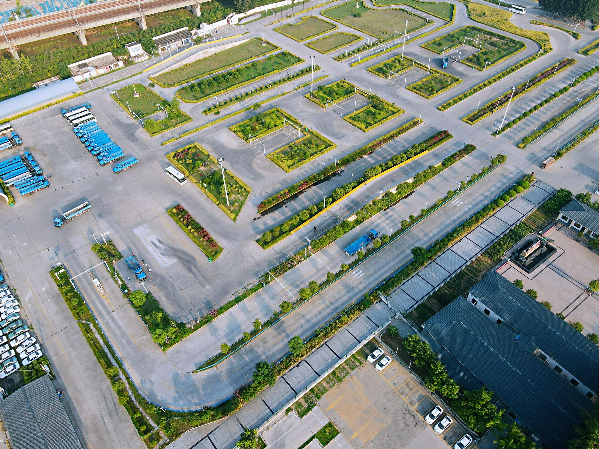 无人机航拍郑州 最大的驾校