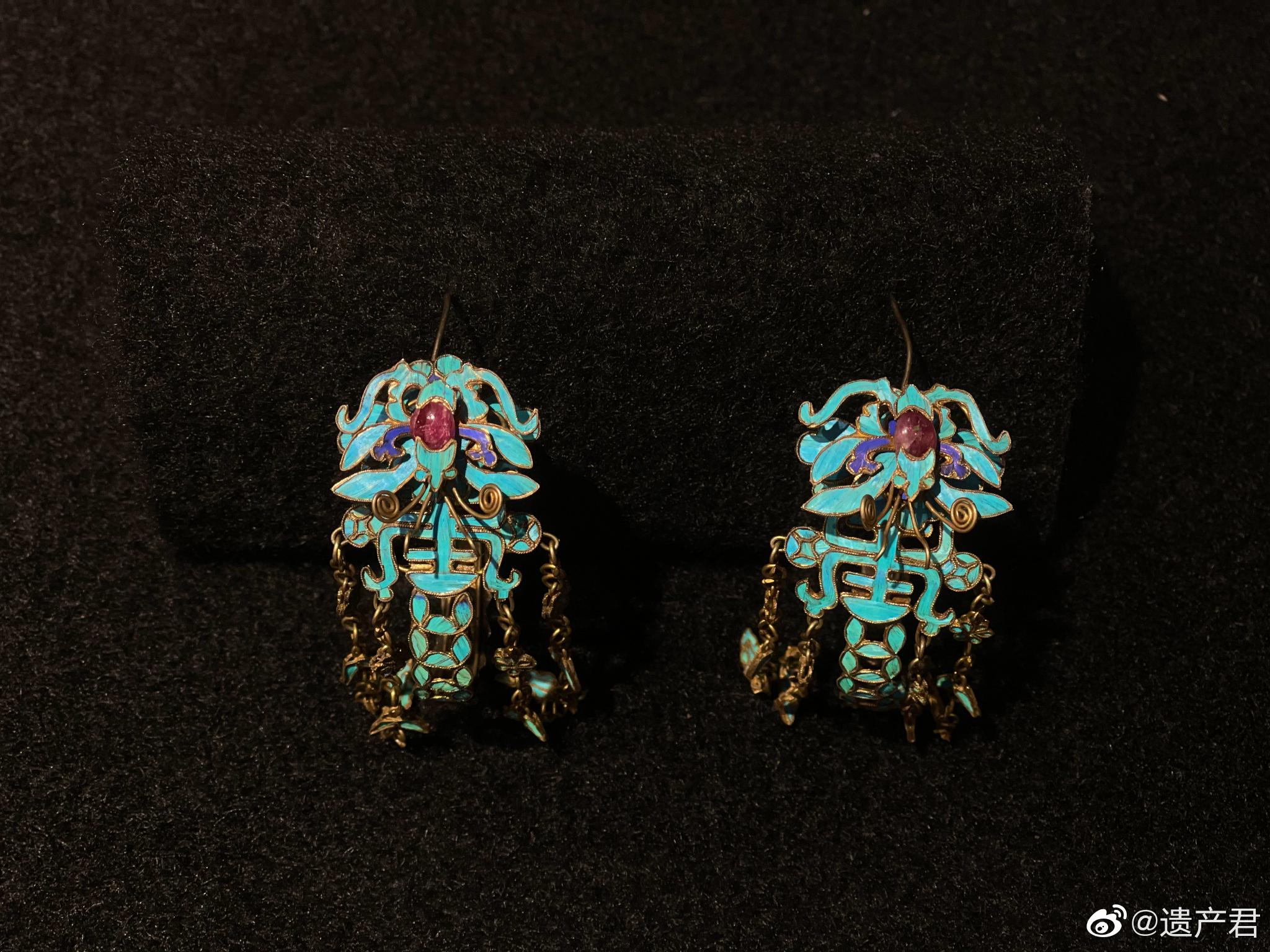 重庆故宫南迁纪念馆展出的清代点翠首饰