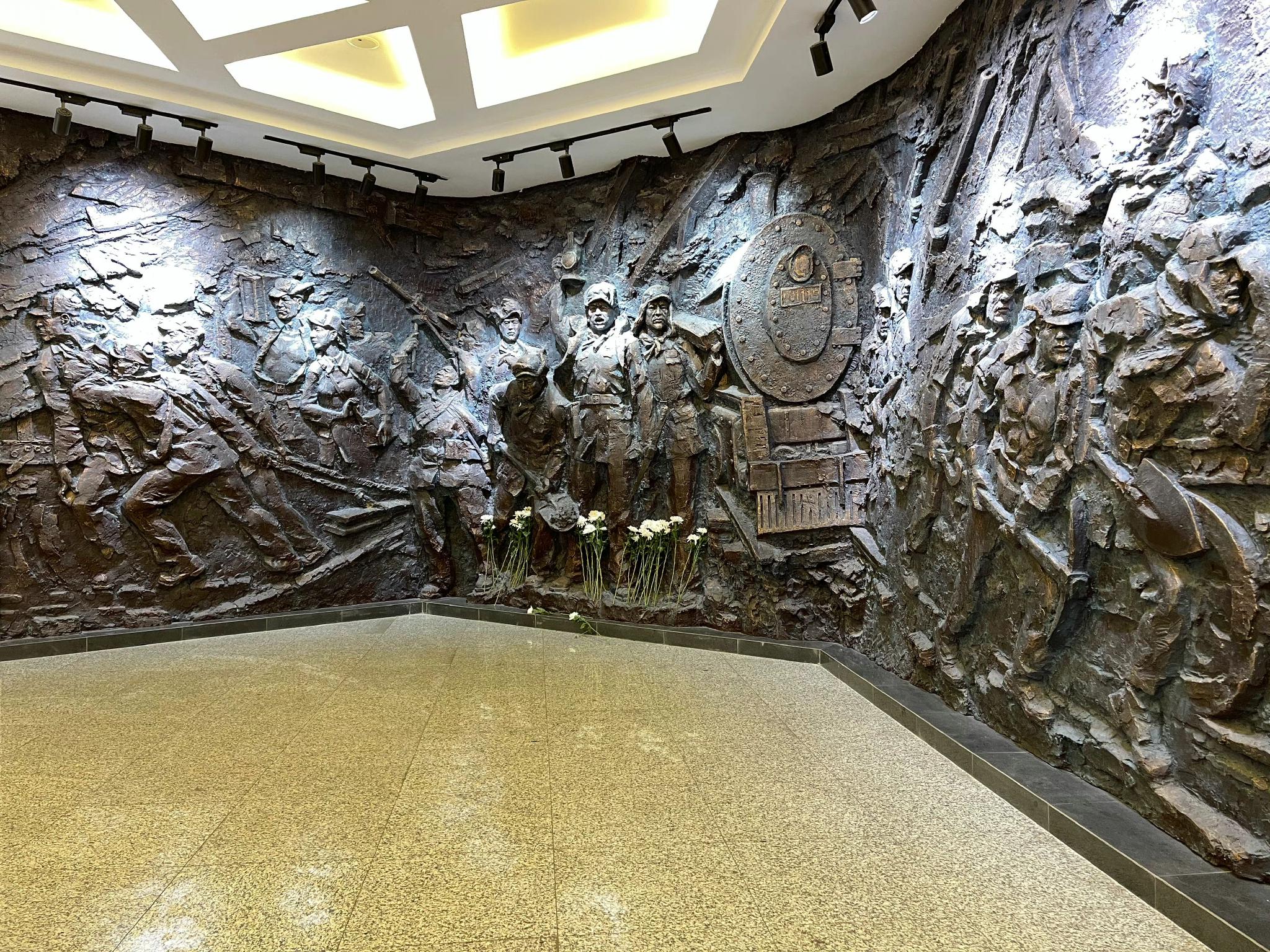 参观 铁路抗美援朝博物馆 位于丹东宽甸县长甸镇上河口