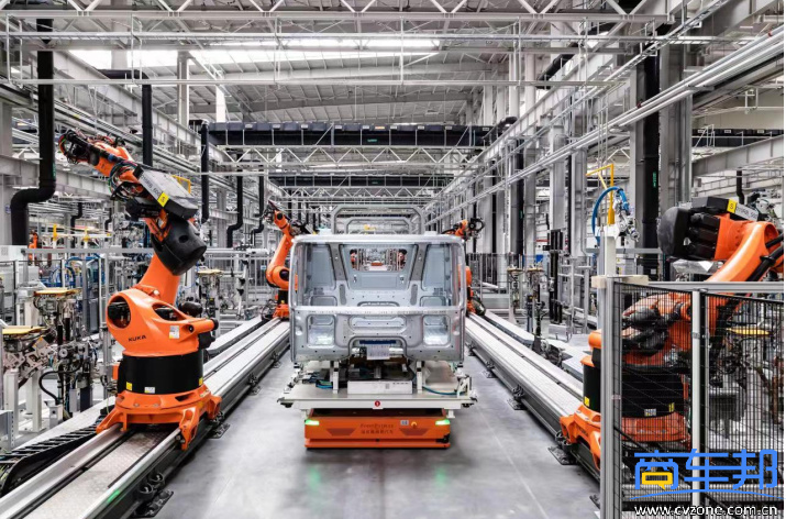 奔驰Actros C比同配国产重卡贵多少你能接受？休闲区蓝鸢梦想 - Www.slyday.coM