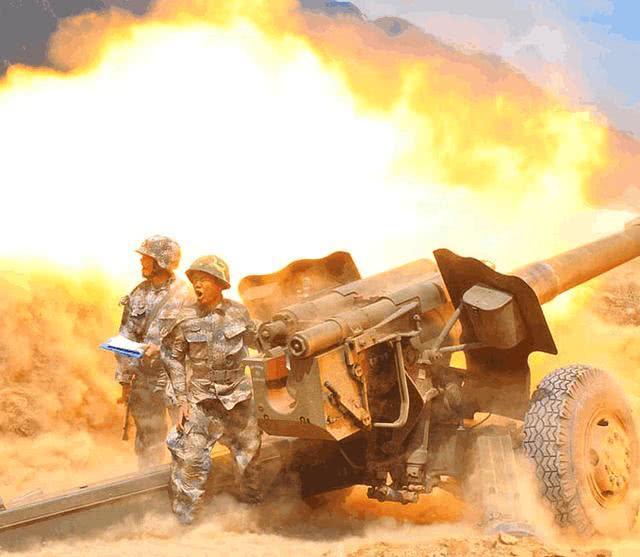 炮兵在开炮的时候把嘴张开,简单讲就是为了保护耳朵__财经头条