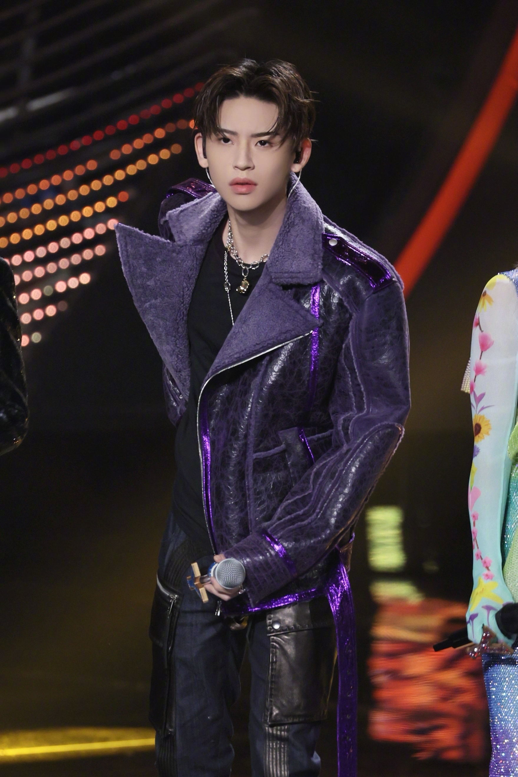 小鬼王琳凯江苏卫视跨年演唱会彩排照释出