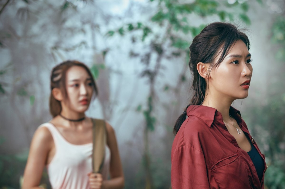 杀出侏罗纪王婉中首演女学者勇闯孤岛双面娇娃大战恐龙