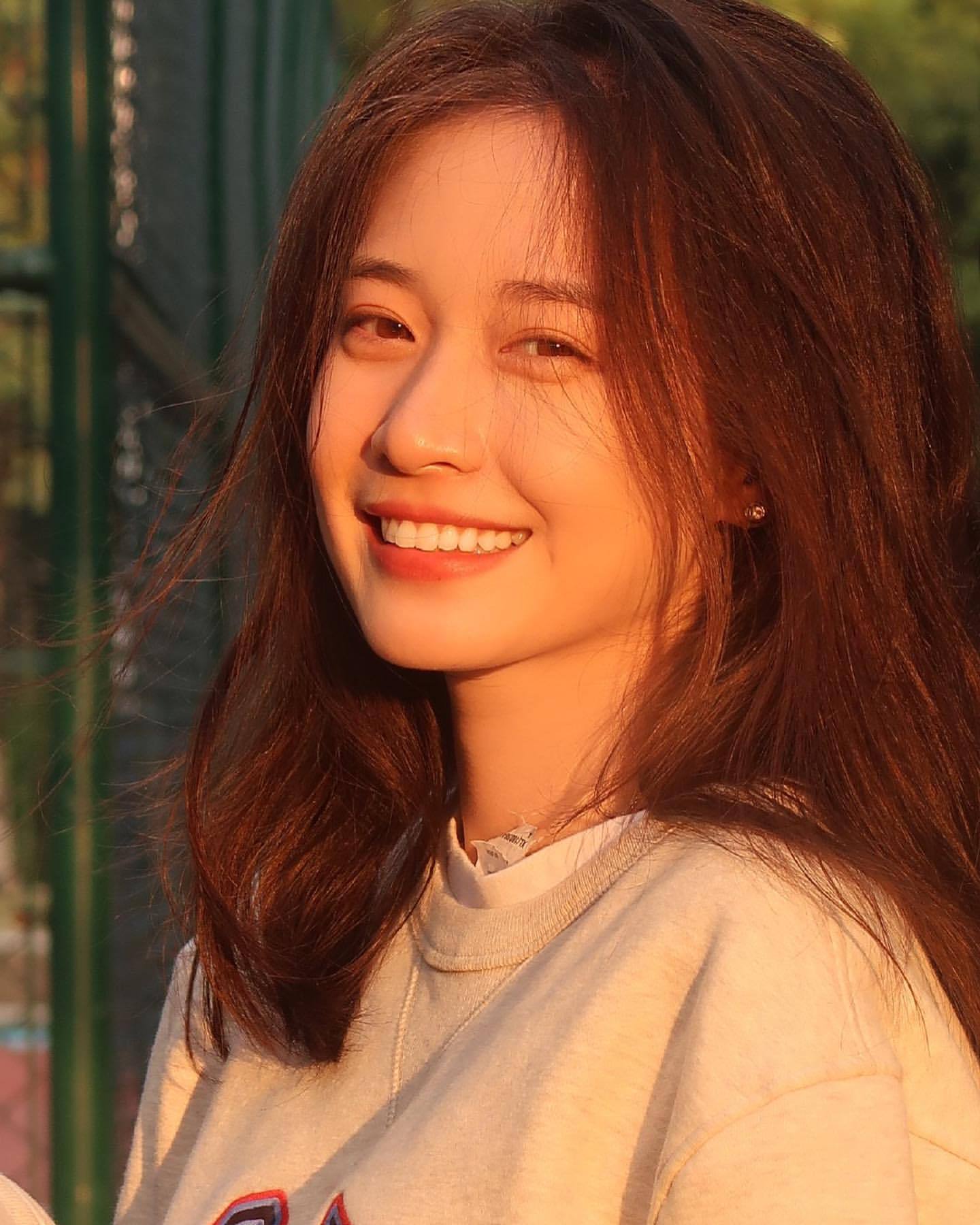 这笑容也太治愈了