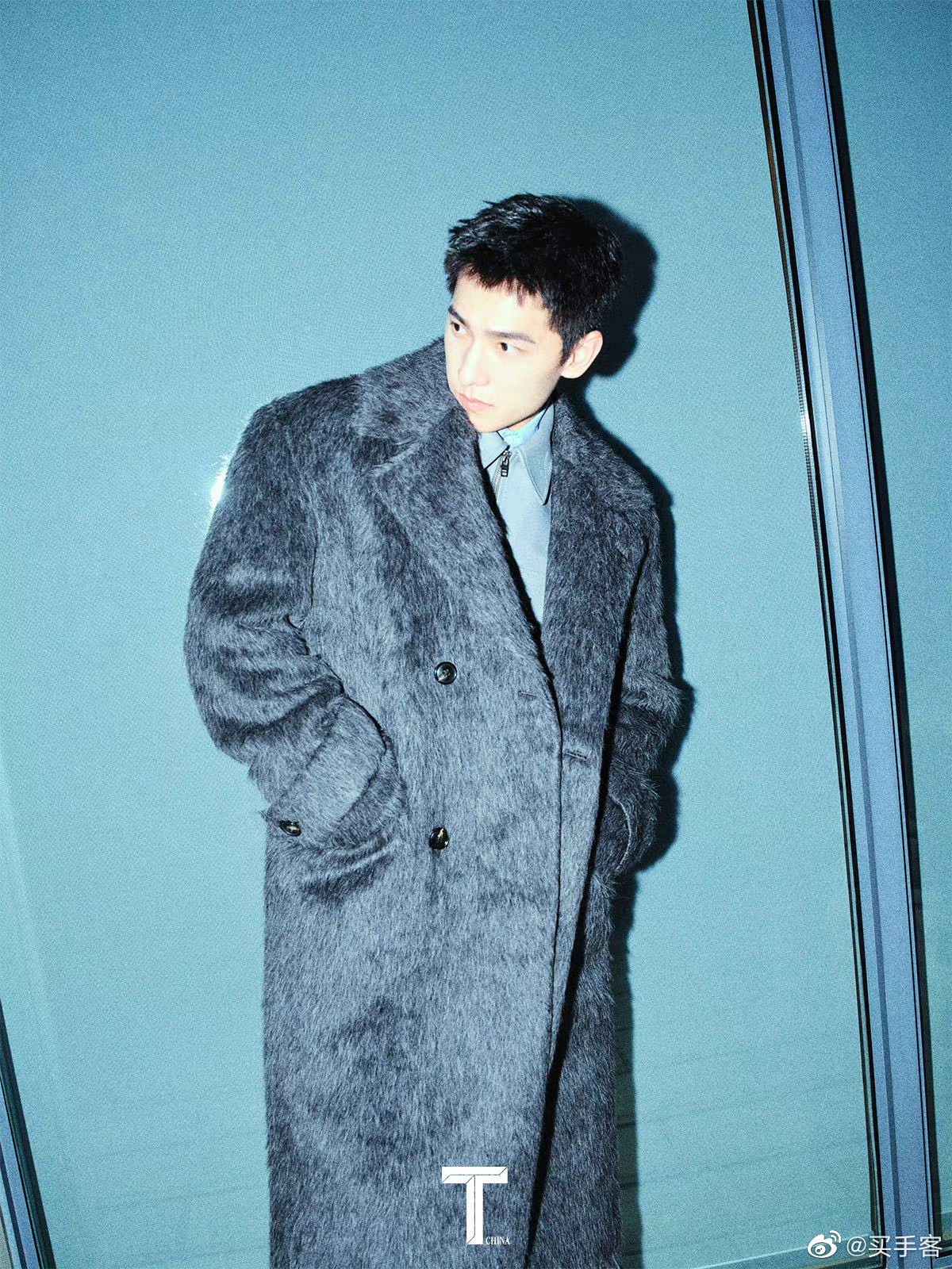 杨洋身着dunhill 2022秋冬系列登上《t》九月刊封面……__财经头条