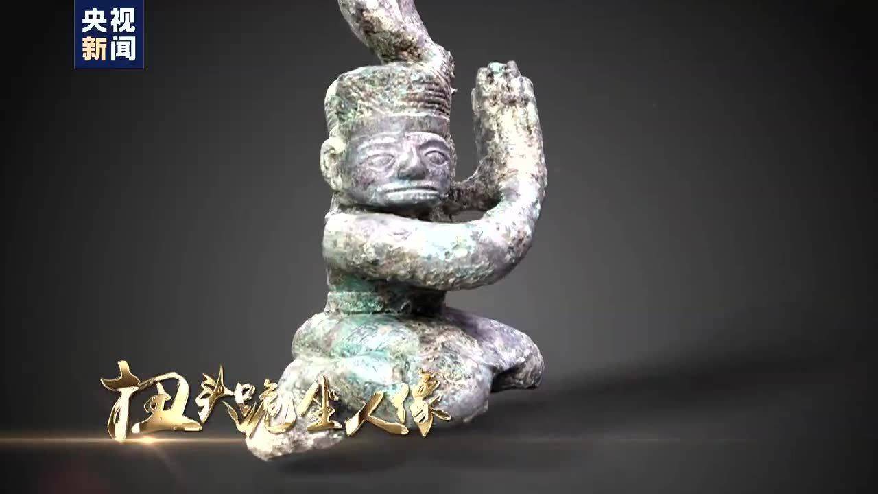 3d还原三星堆扭头跪坐人像