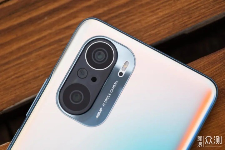 redmi k40:不仅焊死旗舰机的大门 还上了把锁__财经头条