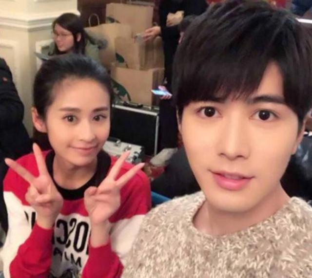 看到本人照片后,网友:这谁敢娶|六小龄童|章同童|女儿_新浪新闻