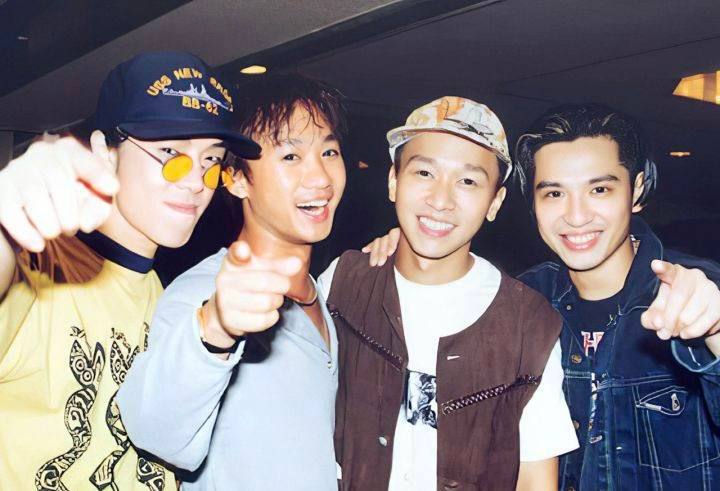 给“中国最具影响力的十大乐队”排个名,五月天第6,Beyond第2休闲区蓝鸢梦想 - Www.slyday.coM 给“中国最具影响力的十大乐队”排个名,五月天第6,Beyond第2休闲区蓝鸢梦想 - Www.slyday.coM