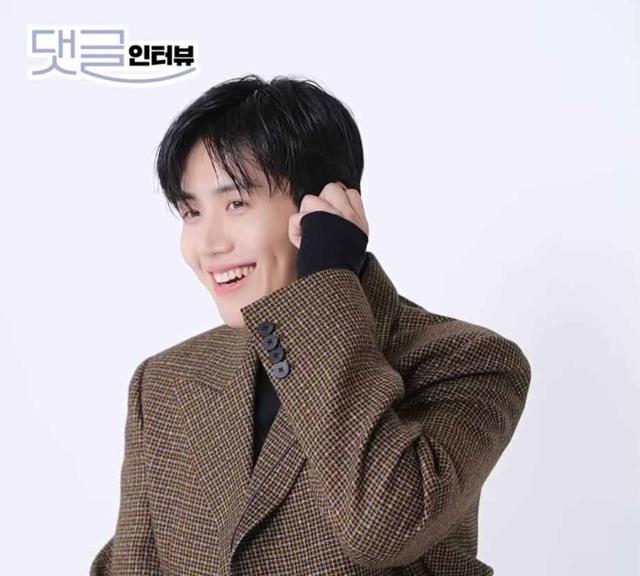 startup金宣虎被调戏可爱反应jessi叫金宣虎拍她屁股