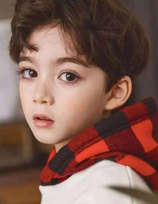 明星的混血身份!baby,昆凌,郭碧婷都很漂亮!他你敢信?