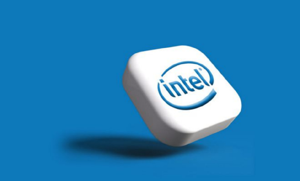 英特尔二季度营收及三季度业绩指引超预期，股价盘后涨超7%