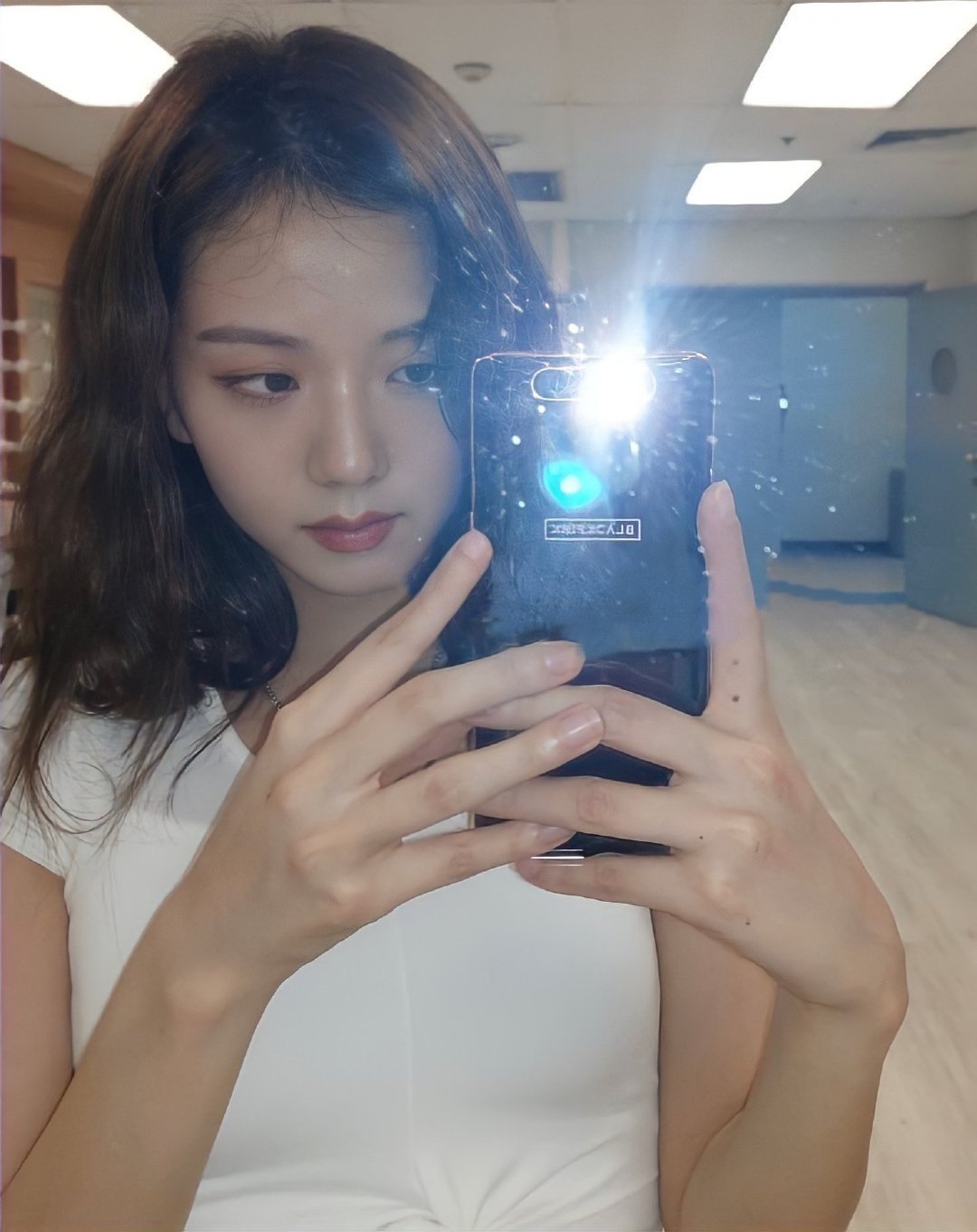 jisoo金智秀对镜自拍合集