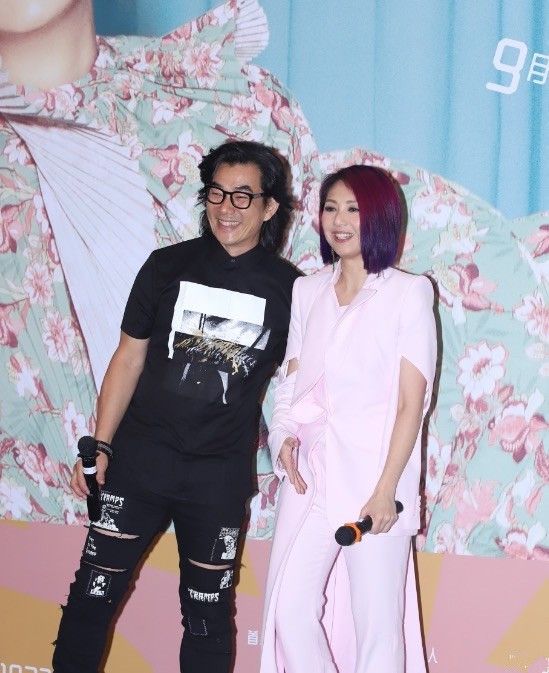 杨千嬅回老家,不修图的脸蛋松弛明显,但气质还是比普通人高好多|杨千|