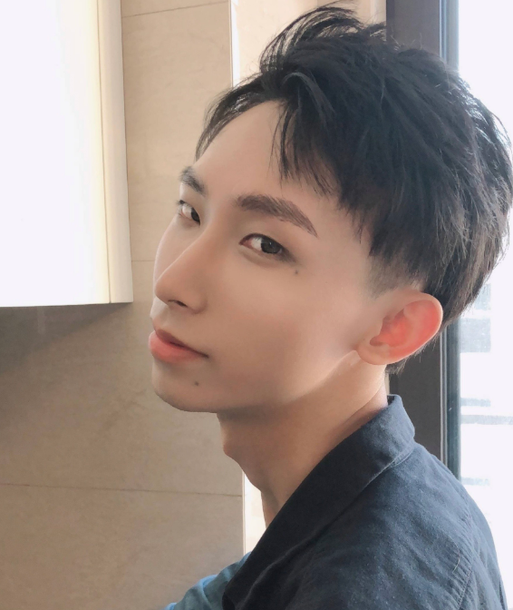 rngm教练宣布离职,猫神两个字回应亮了,梦泪最有感触