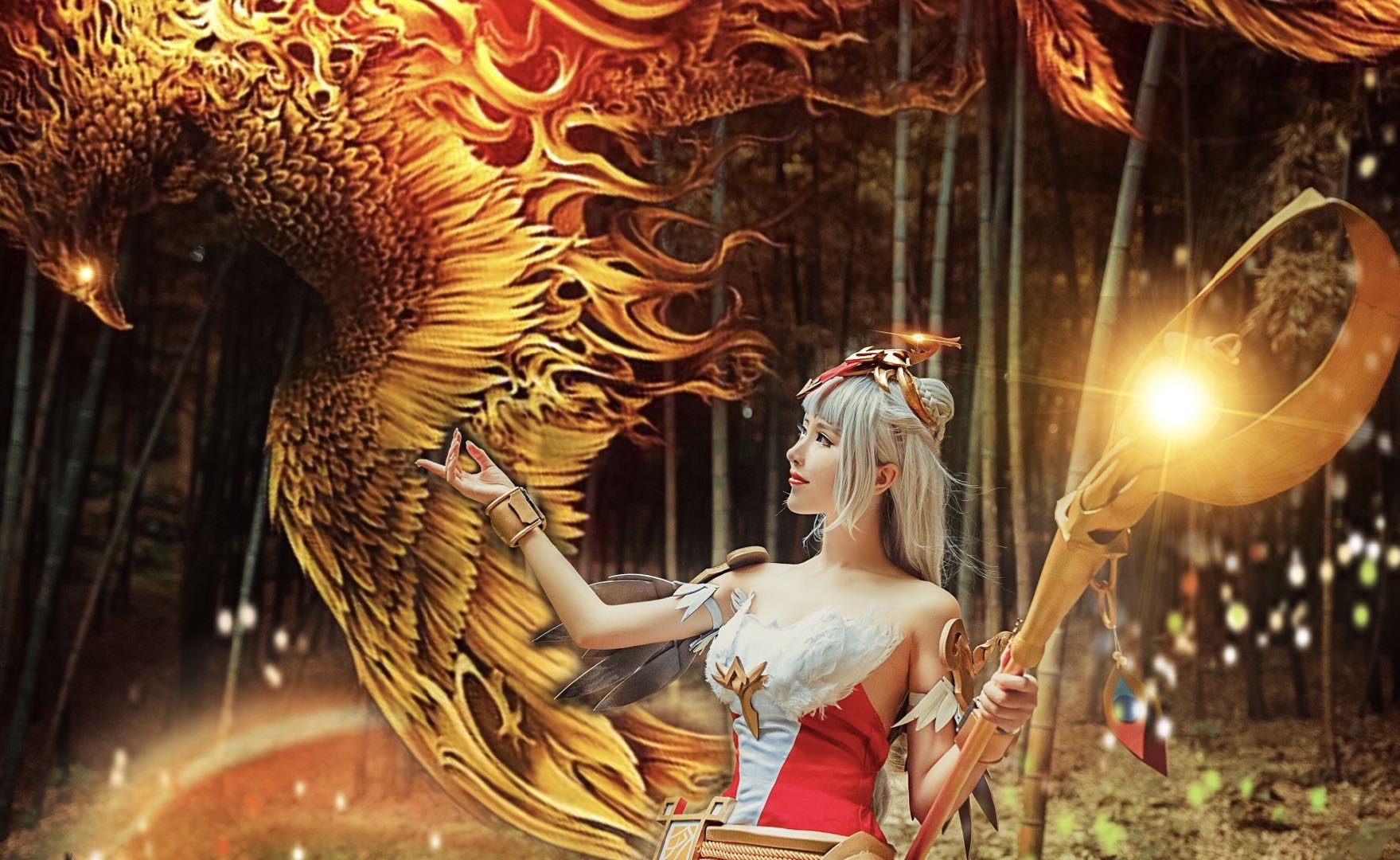 王者荣耀:女神降临人间,凤凰于飞王昭君cos,你想与她共舞吗