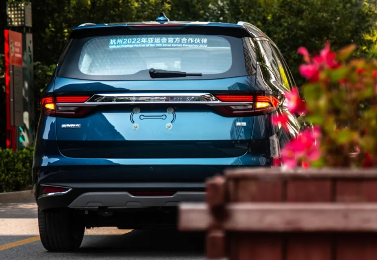 6座大空间MPV谁更值得入手？吉利嘉际对比五菱凯捷