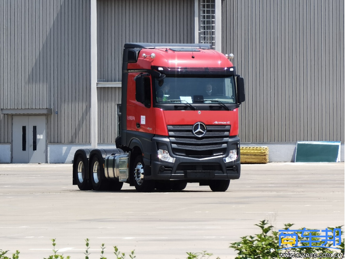 奔驰Actros C比同配国产重卡贵多少你能接受？休闲区蓝鸢梦想 - Www.slyday.coM
