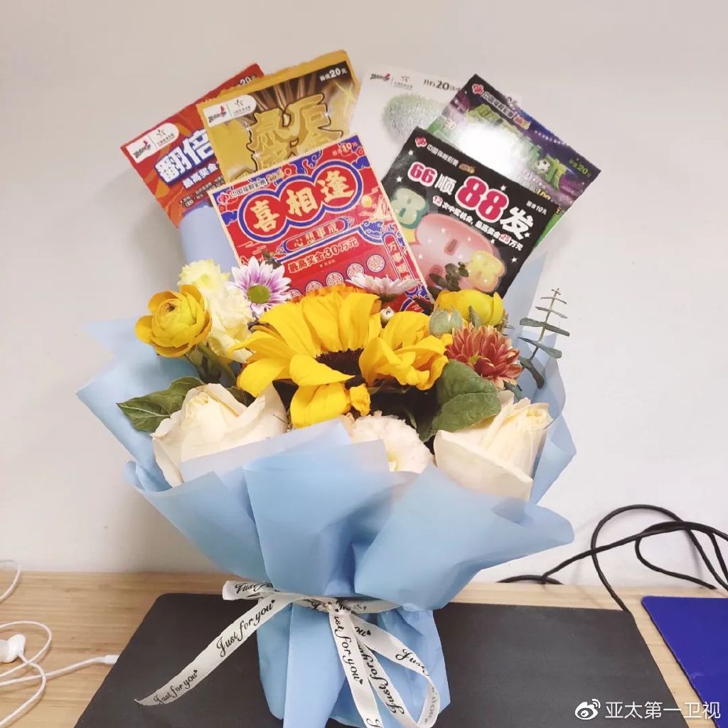 逛街时都不忘刮一回,“刮刮乐”正在成为年轻人新宠__财经头条