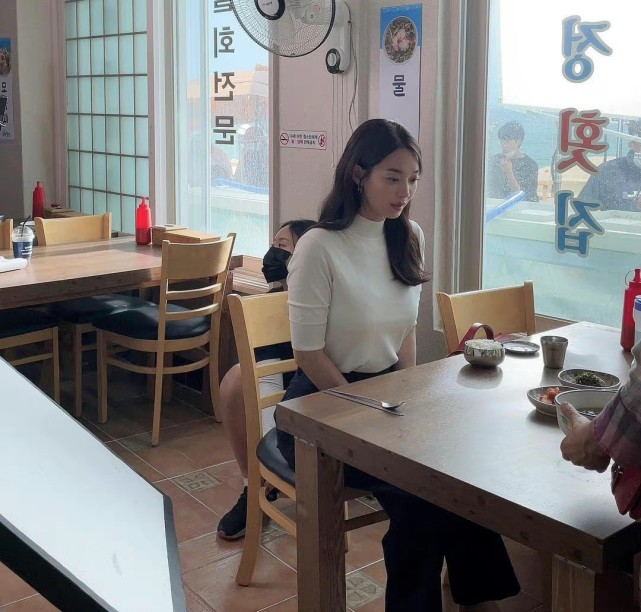 跟着申敏儿新剧学穿搭吧！独属于大女人的可爱，实在是太戳人心了休闲区蓝鸢梦想 - Www.slyday.coM