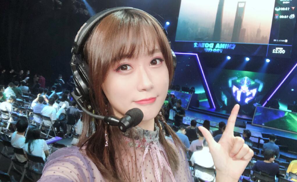 电气鼠最新5厘米战衣被助手泄露?跪地姿势满分,论风格yuno更好