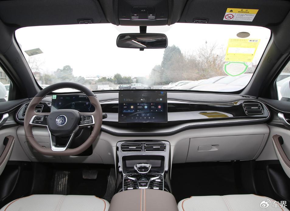 10万级家轿之争，起亚新K3对比秦PLUS，谁更适合入手？