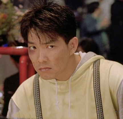 他功夫不输洪金宝,名气不输成龙,一生淡泊名利,娶初恋恩爱37年|元彪