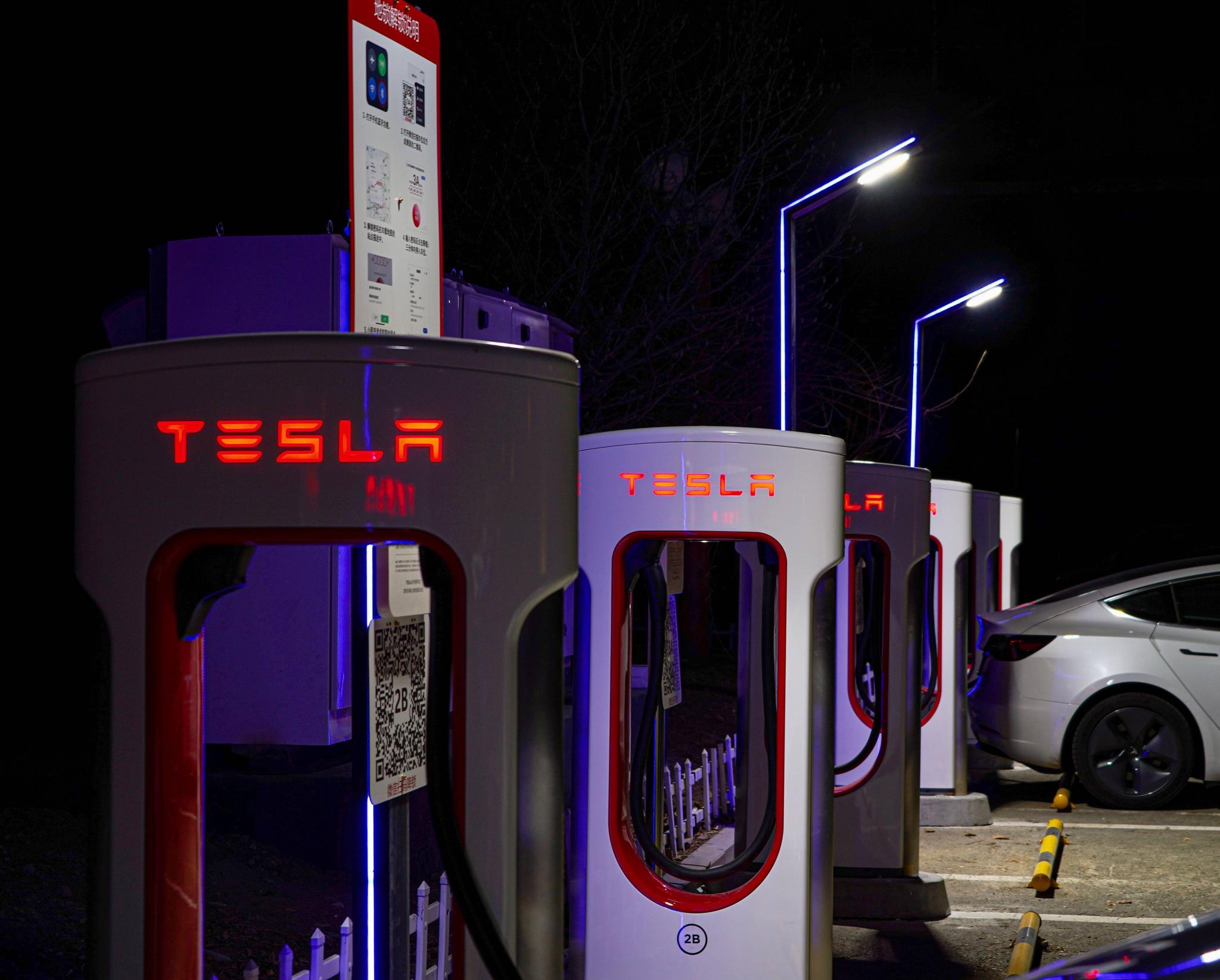 特斯拉第二代家用充电桩降价1000元