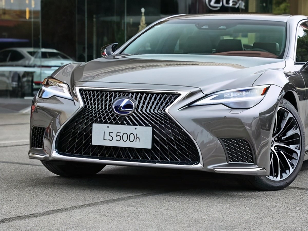 广东富豪的最爱体验新款雷克萨斯ls