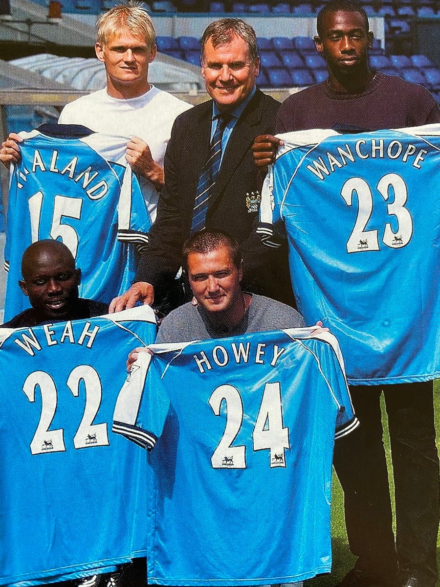 2000年的今天,世界足球先生,金球奖得主乔治·维阿加盟曼城……__财经