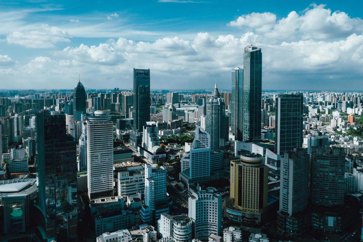 无锡市梁溪区近年来,无锡全市智能网联相关核心企业已超150家,今年上