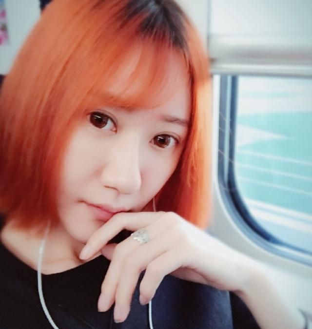 能红,《少林足球》的她,早已泯然众人|少林足球|星女郎|李卉_新浪新闻