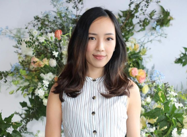 据悉,霍咏诗嫁给了一名叫matt lee的青年才俊,婚后她秉持霍家一向的