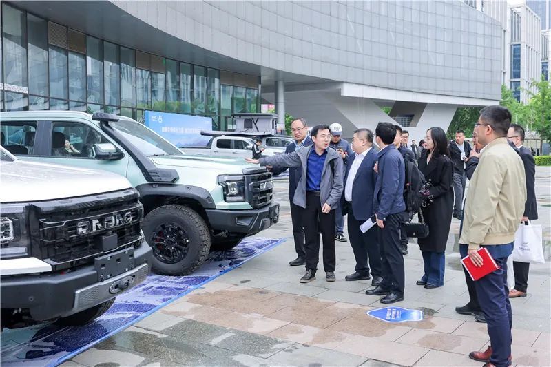 此外,本次研讨会还在北京汽车博物馆室外场地,开辟了为期两天的皮卡车