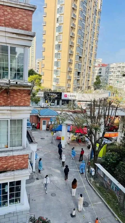 上海全市开展核酸检测！现场直击休闲区蓝鸢梦想 - Www.slyday.coM