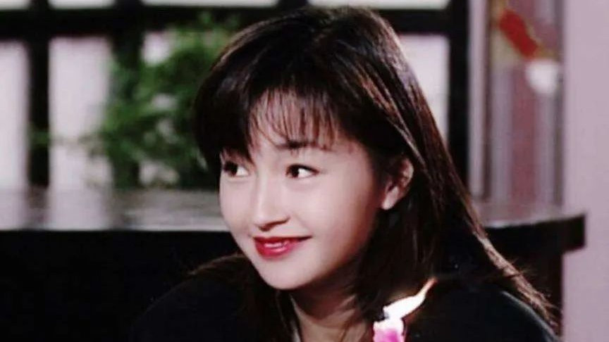 20年前却因重度抑郁被迫退圈的她，因疫情再次翻红、照片被转上万次|李绮红|疫情|郭襄_新浪新闻
