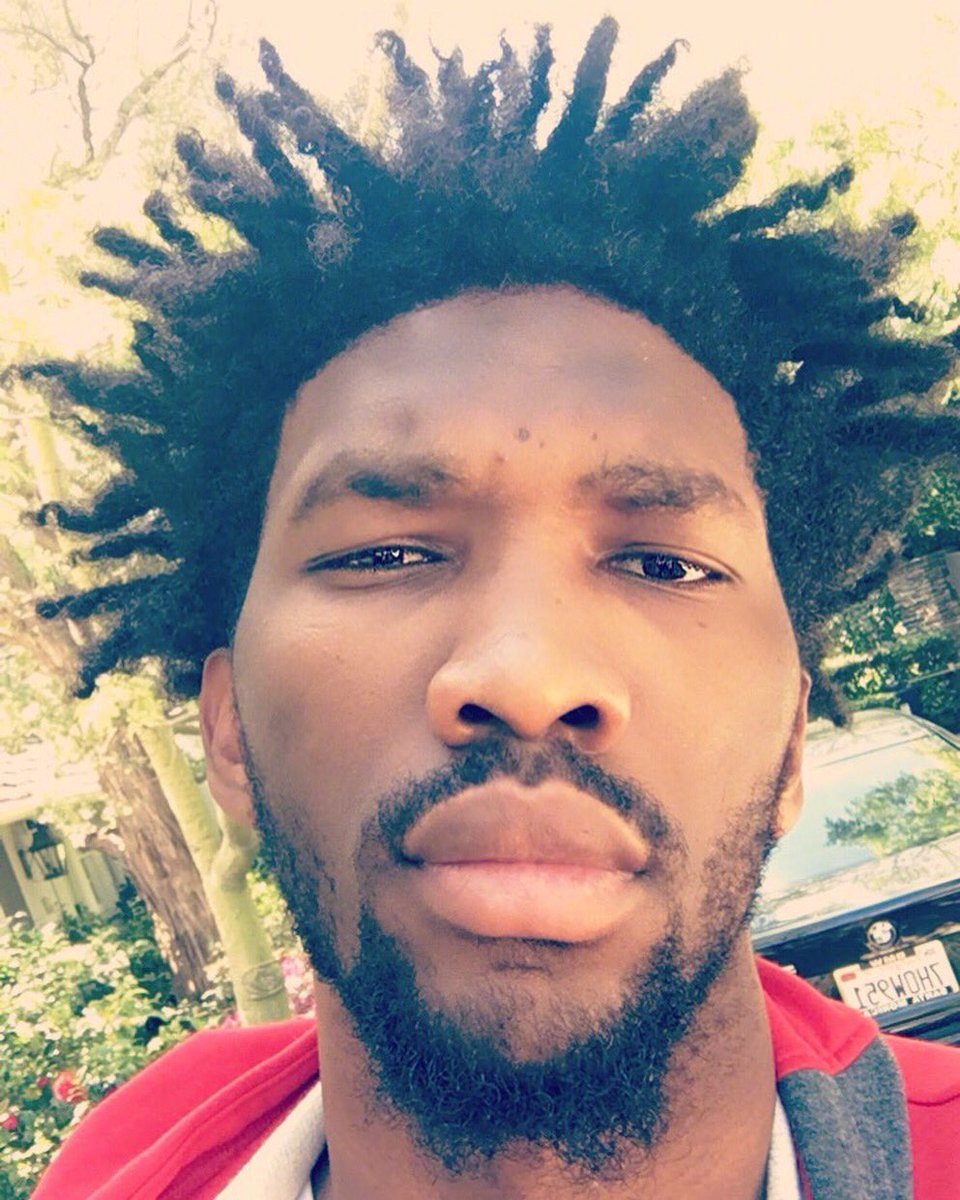 恩比德的发型秀!