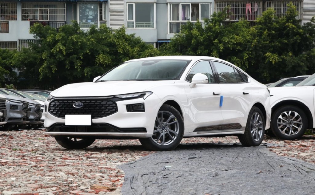 综合续航1051公里长安福特新款蒙迪欧e混动售价1898万元起