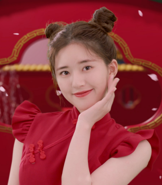 赵露思为证明身材好故意穿小一码旗袍这腰细到我崩溃