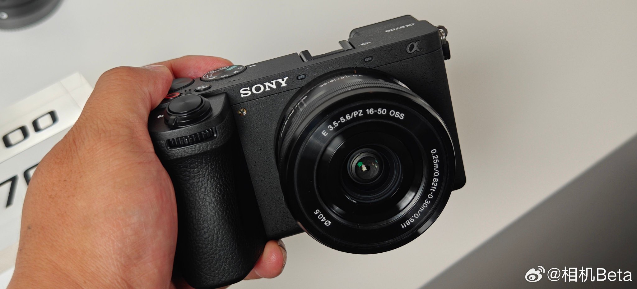 索尼a6700真机实物上手图|索尼a6700|实物_新浪新闻