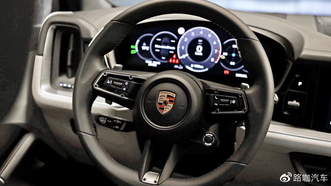 新款保时捷卡宴换装三联屏但选装价格可能超过1万元